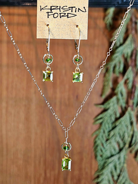 GF) Emerald Cut Peridot Earrings  EGR1825G