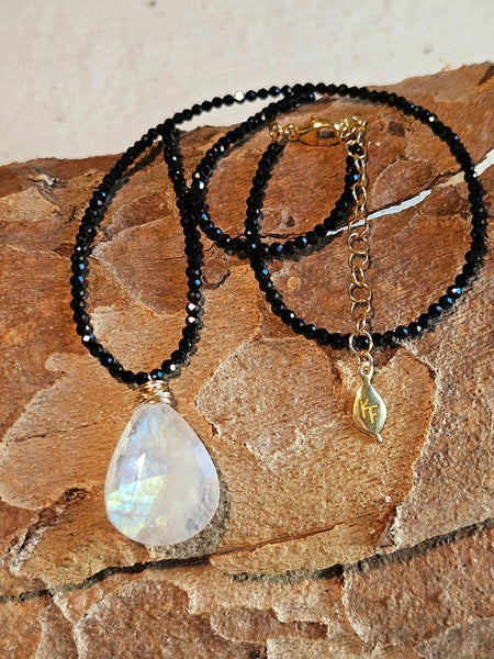 GF) Rainbow Moonstone & Black Spinel Necklace  NWH6726G