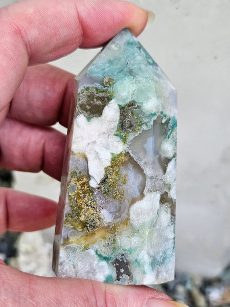 Green Sakura Flower Agate Towers
