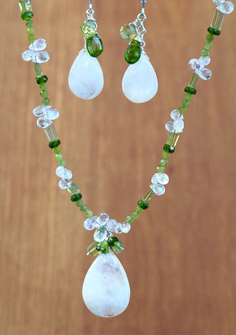 Rainbow Moonstone, Chrome Diopside & Peridot Necklace NWH3923