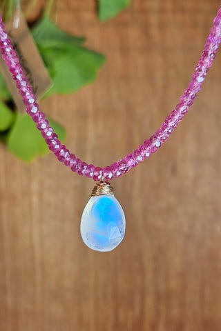 GF) Rainbow Moonstone & Ruby Necklace  NWH2325G