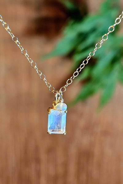 GF) Rainbow Moonstone Necklace  NWH4125G