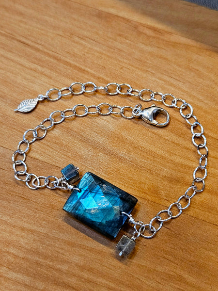 Labradorite Rectangle & Cube Drop Bracelet  BBK0126