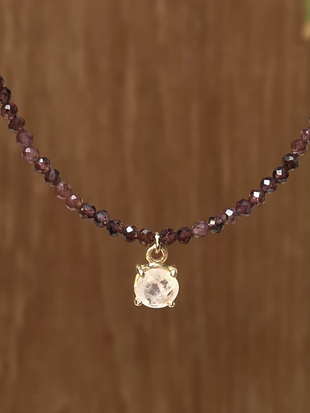 GF) Rainbow Moonstone & Garnet Necklace  NWH6626G